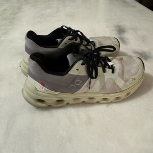 ON OnCloud Cloudrunner Women’s Tennis Shoe in Frost Aloe